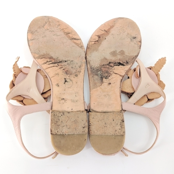 Chanel 'Camellia' Pink Leather T Strap Sandals - Picture 7 of 7